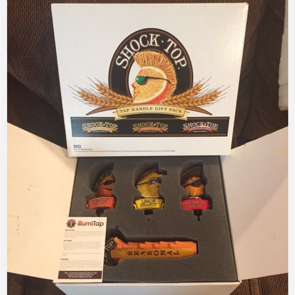 SHOCK TOP 3 New ILLUMUNATED LED SEASONAL GIFT PACK BEER TAP HANDLE LOT BAR RARE